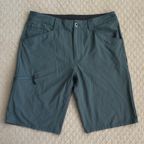Patagonia Men's Quandary Hiking Shorts Nouveau Green 34 Outdoors Casual Trail - Picture 1 of 16